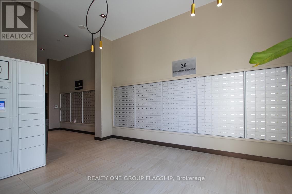 308e - 38 Honeycrisp Crescent, Vaughan, Ontario  L4K 0M8 - Photo 30 - N12479774