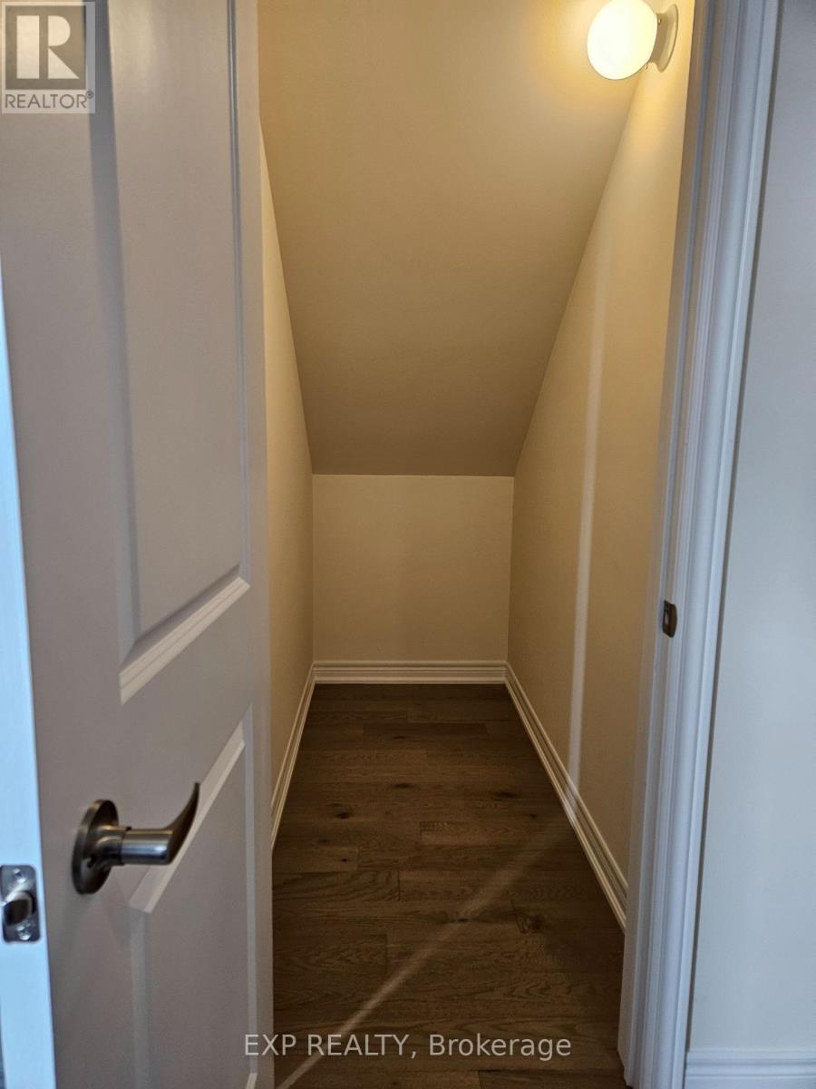 18 B - 3185 Sixth Line Lane, Oakville, Ontario  L6H 0V7 - Photo 6 - W12479771