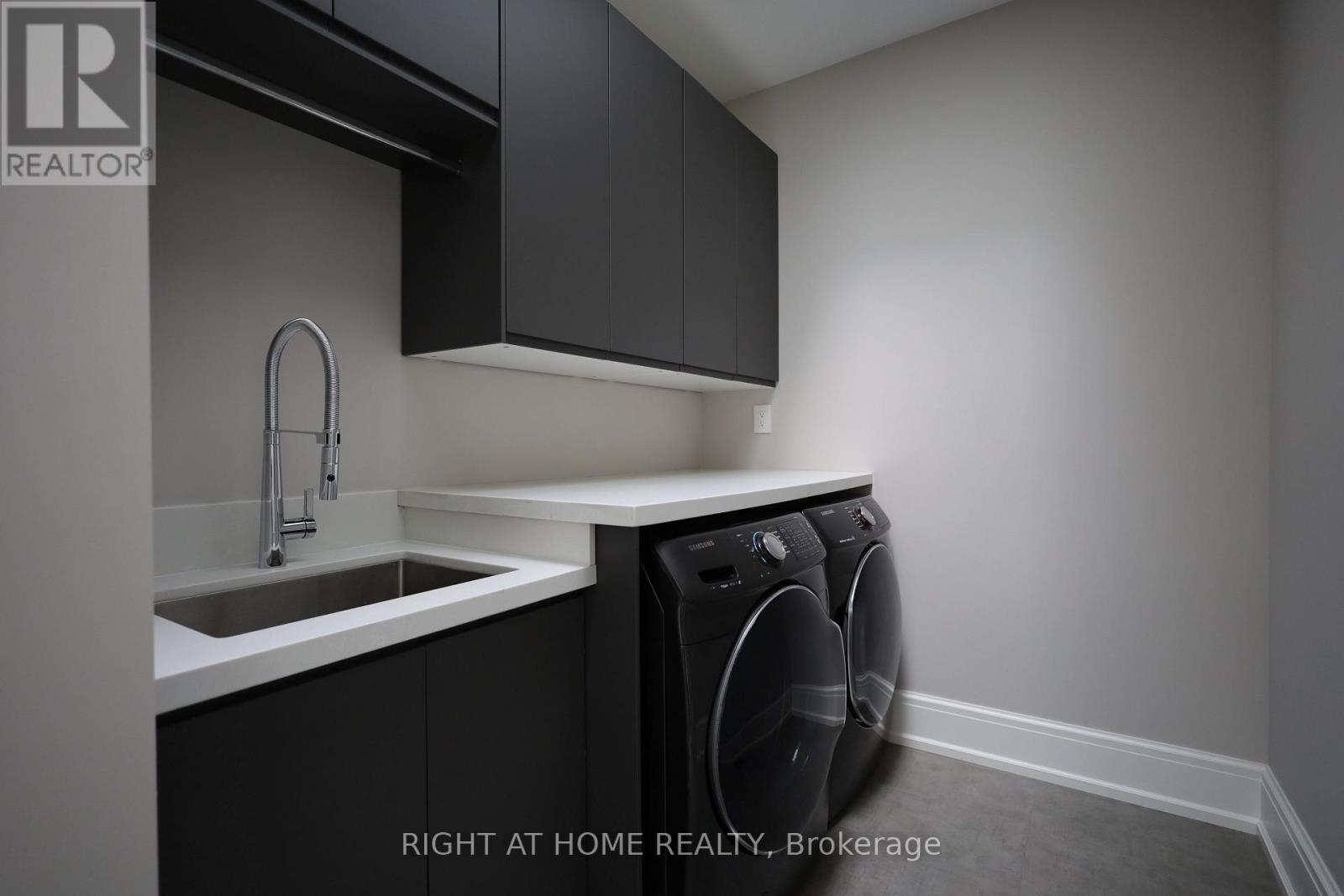 2 Finchley Road, Toronto, Ontario  M9A 2X3 - Photo 11 - W12479773