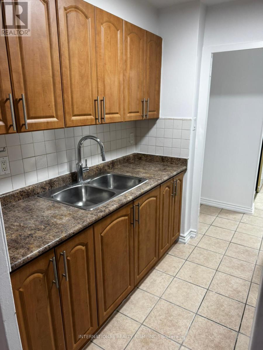 606 - 1455 Lawrence Avenue W, Toronto, Ontario  M6L 1B1 - Photo 2 - W12479777