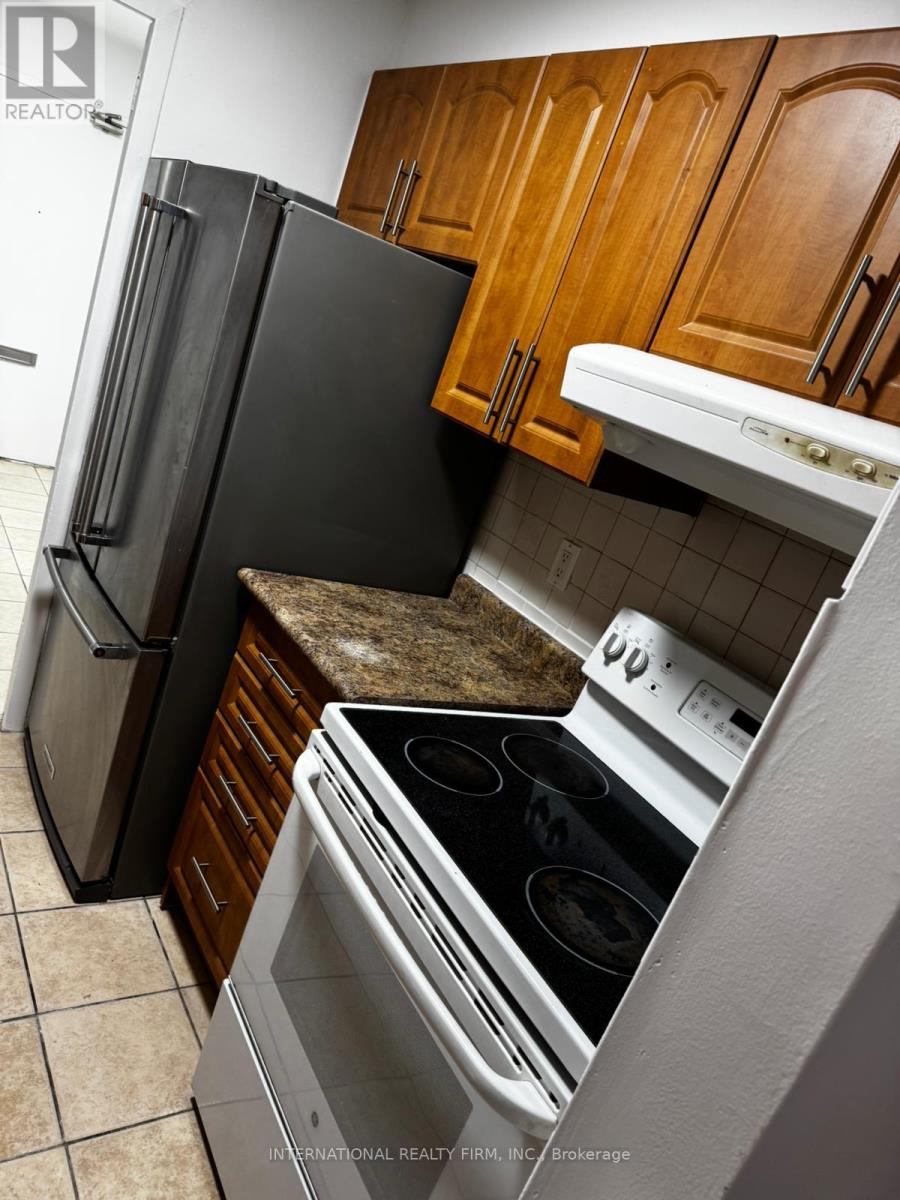 606 - 1455 Lawrence Avenue W, Toronto, Ontario  M6L 1B1 - Photo 3 - W12479777