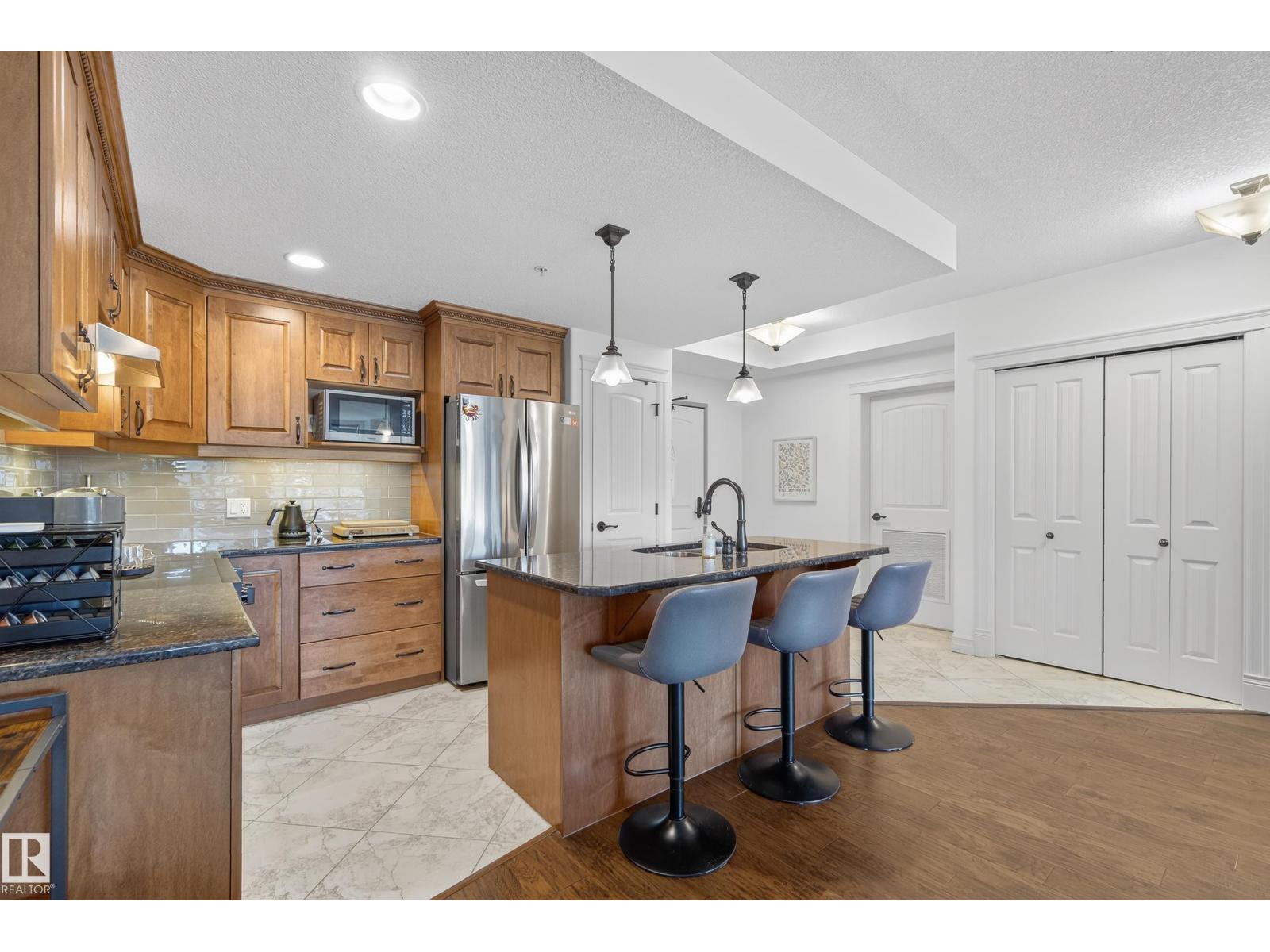 #603 10142 111 St Nw, Edmonton, Alberta  T5K 1K6 - Photo 6 - E4463308