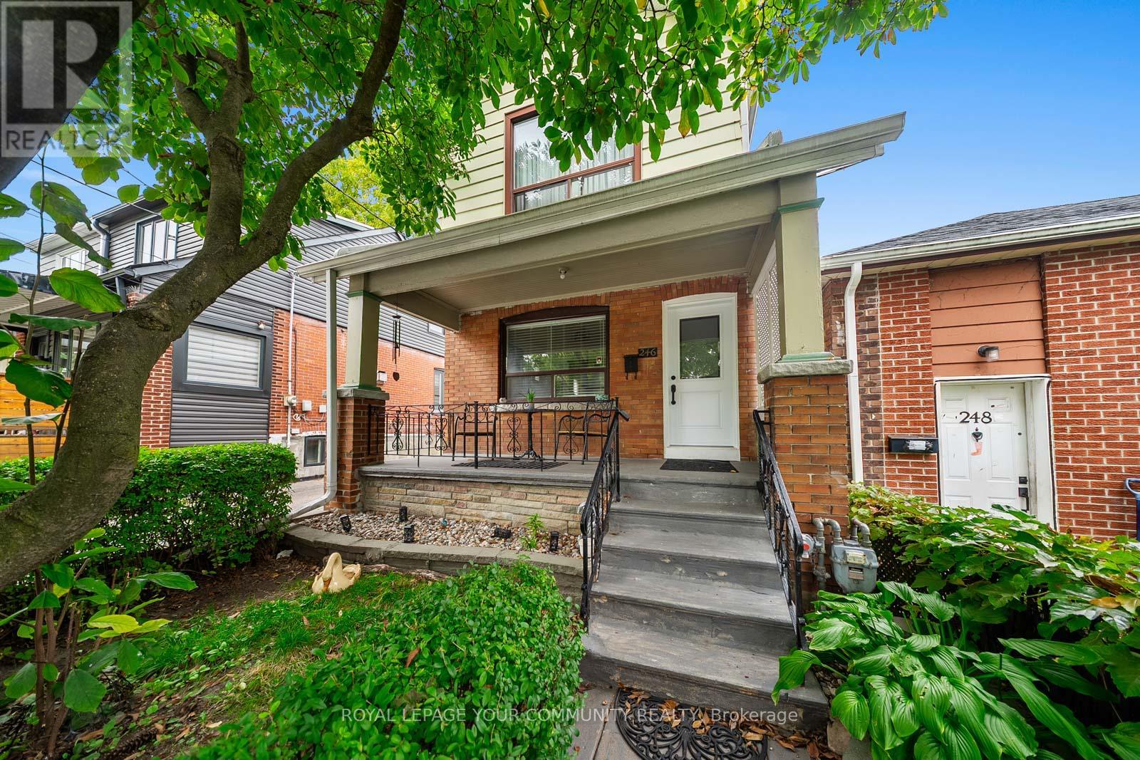 246 Westlake Avenue, Toronto (Woodbine-Lumsden), Ontario  M4C 4T2 - Photo 2 - E12476977