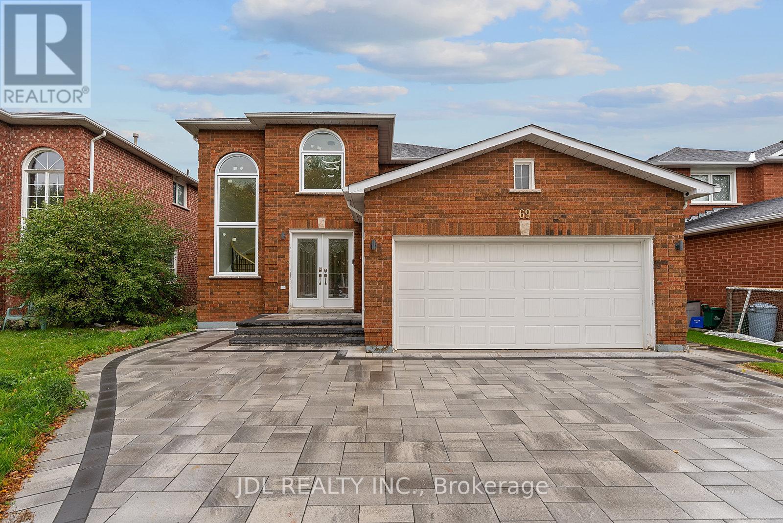 69 Aristotle Drive, Richmond Hill, Ontario  L4S 1J7 - Photo 3 - N12479784