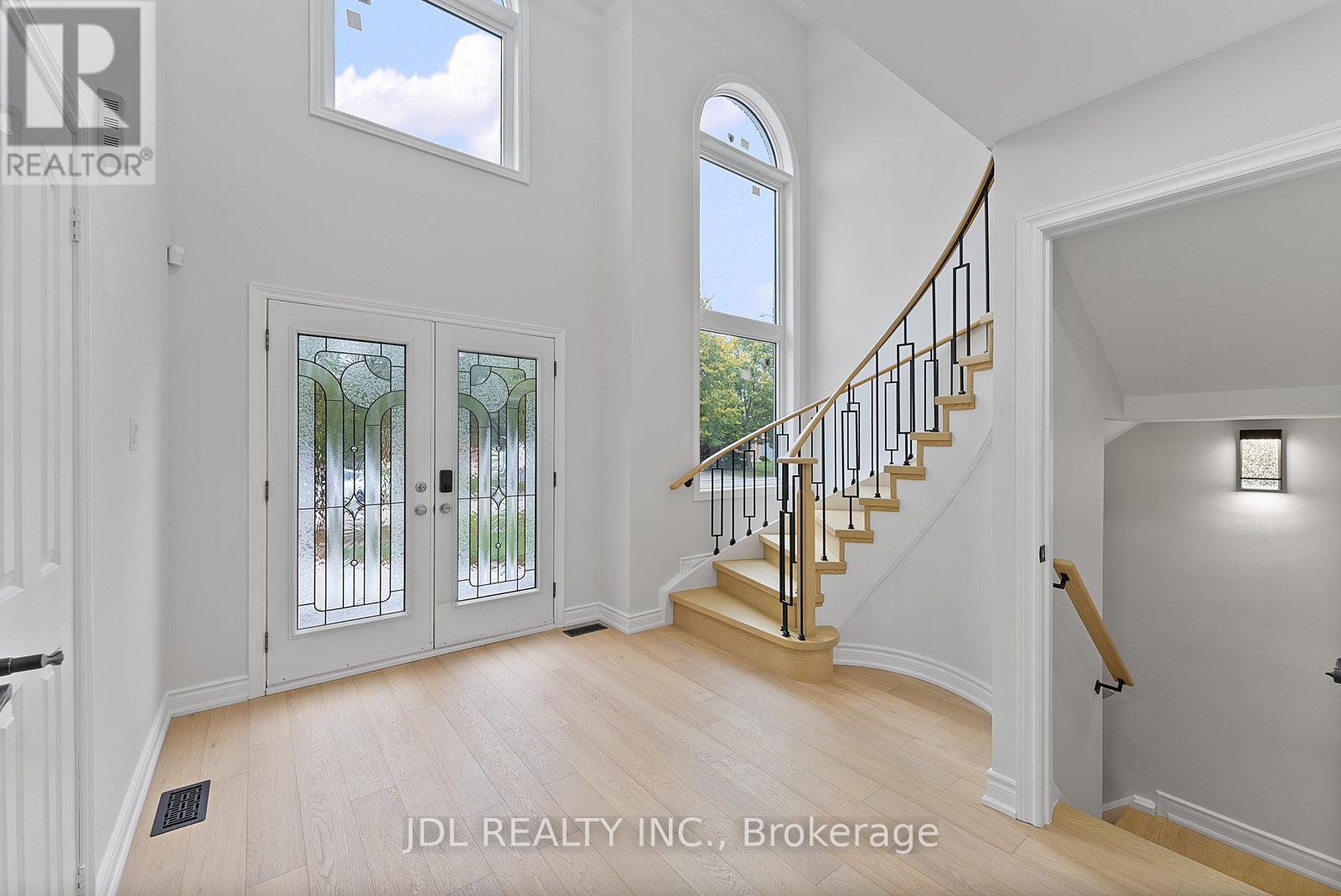 69 Aristotle Drive, Richmond Hill, Ontario  L4S 1J7 - Photo 5 - N12479784