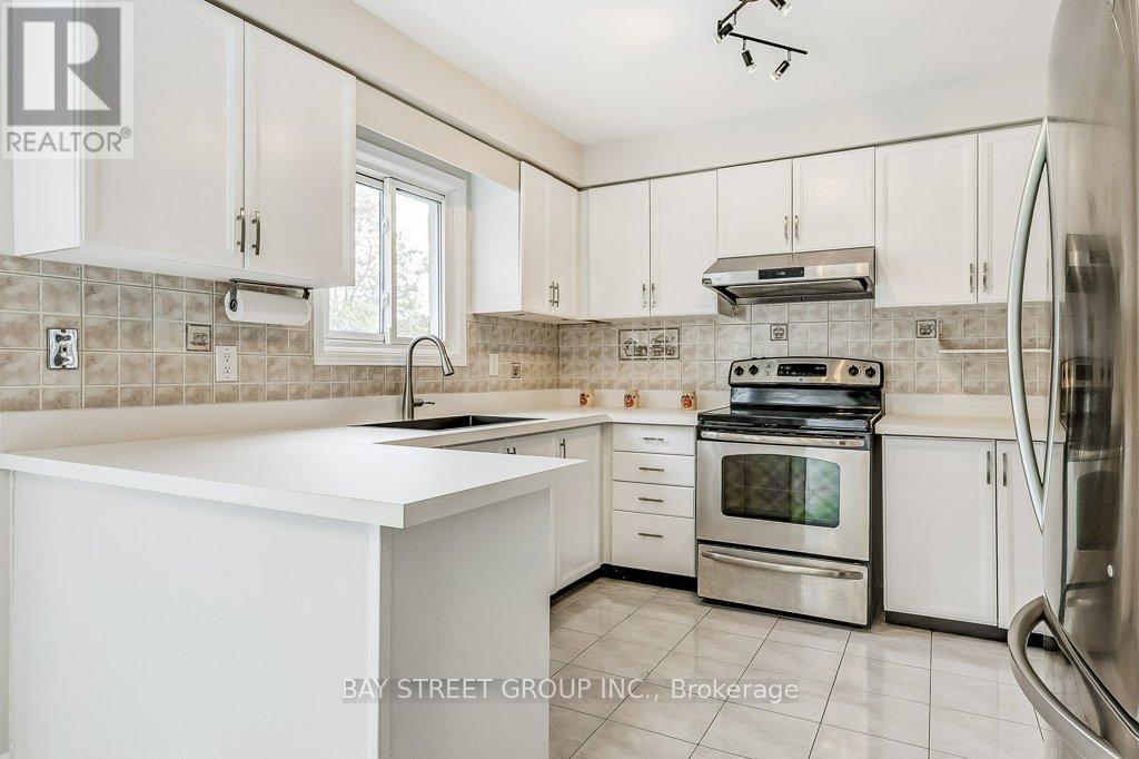 1 Price Street, Richmond Hill, Ontario  L4S 1E1 - Photo 9 - N12479785