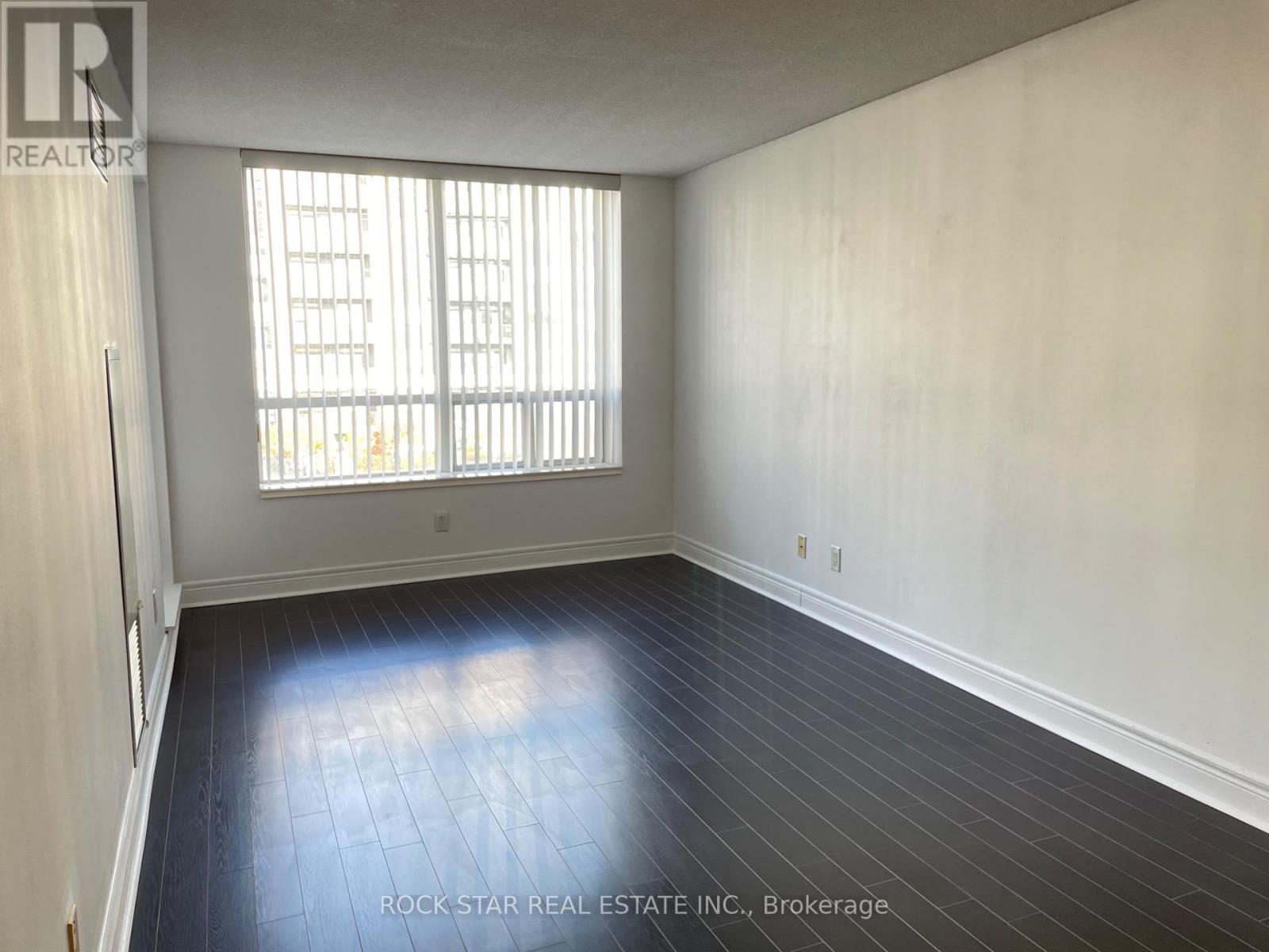 515 - 48 Suncrest Boulevard, Markham, Ontario  L3T 7Y6 - Photo 6 - N12479789