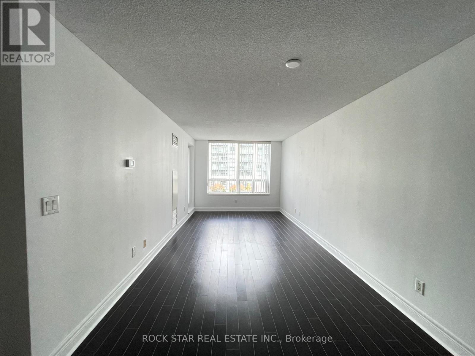 515 - 48 Suncrest Boulevard, Markham, Ontario  L3T 7Y6 - Photo 7 - N12479789