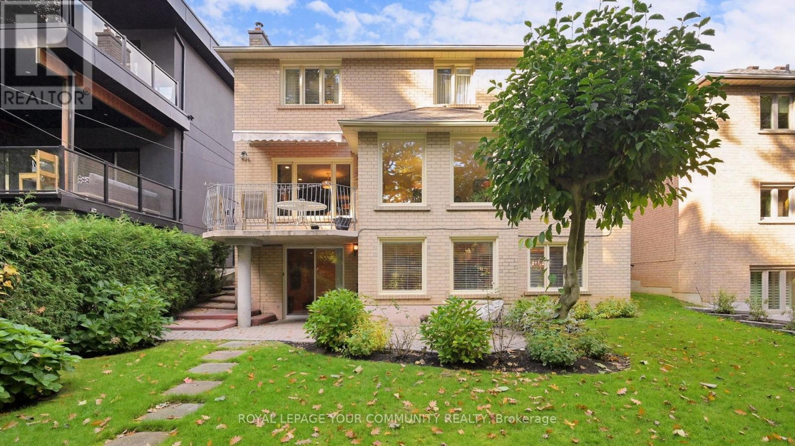 35 La Rush Drive, Toronto, Ontario  M9P 1S8 - Photo 3 - W12479786