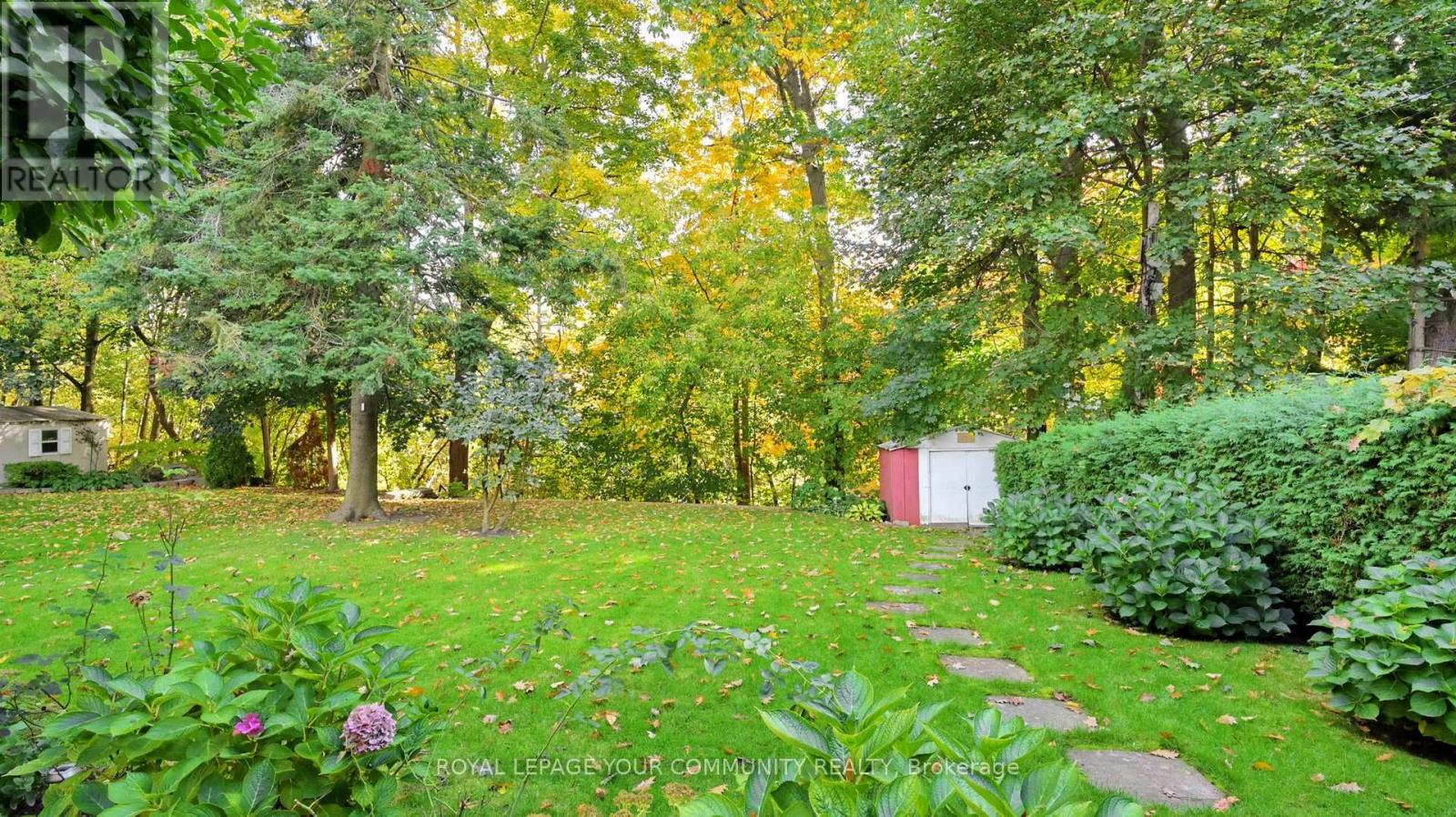 35 La Rush Drive, Toronto, Ontario  M9P 1S8 - Photo 4 - W12479786