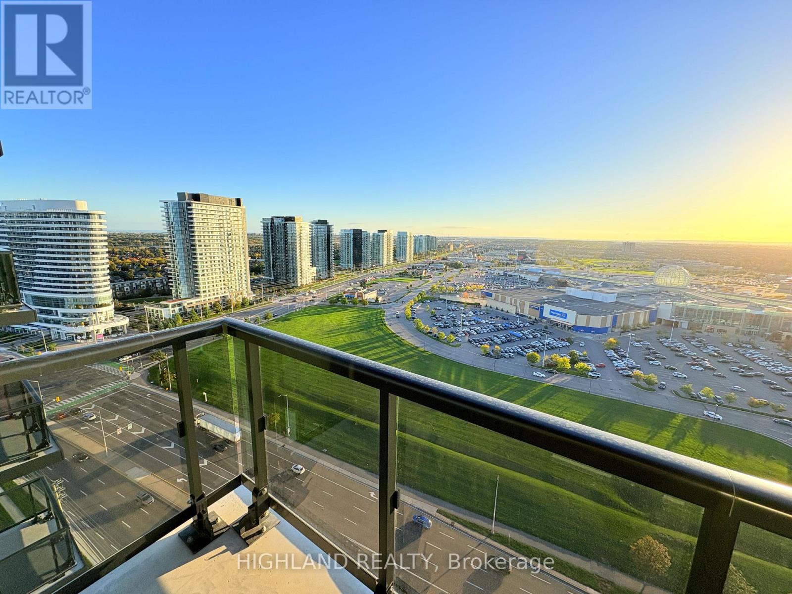 2105 - 2495 Eglinton Avenue W, Mississauga, Ontario  L5M 2T2 - Photo 10 - W12479788