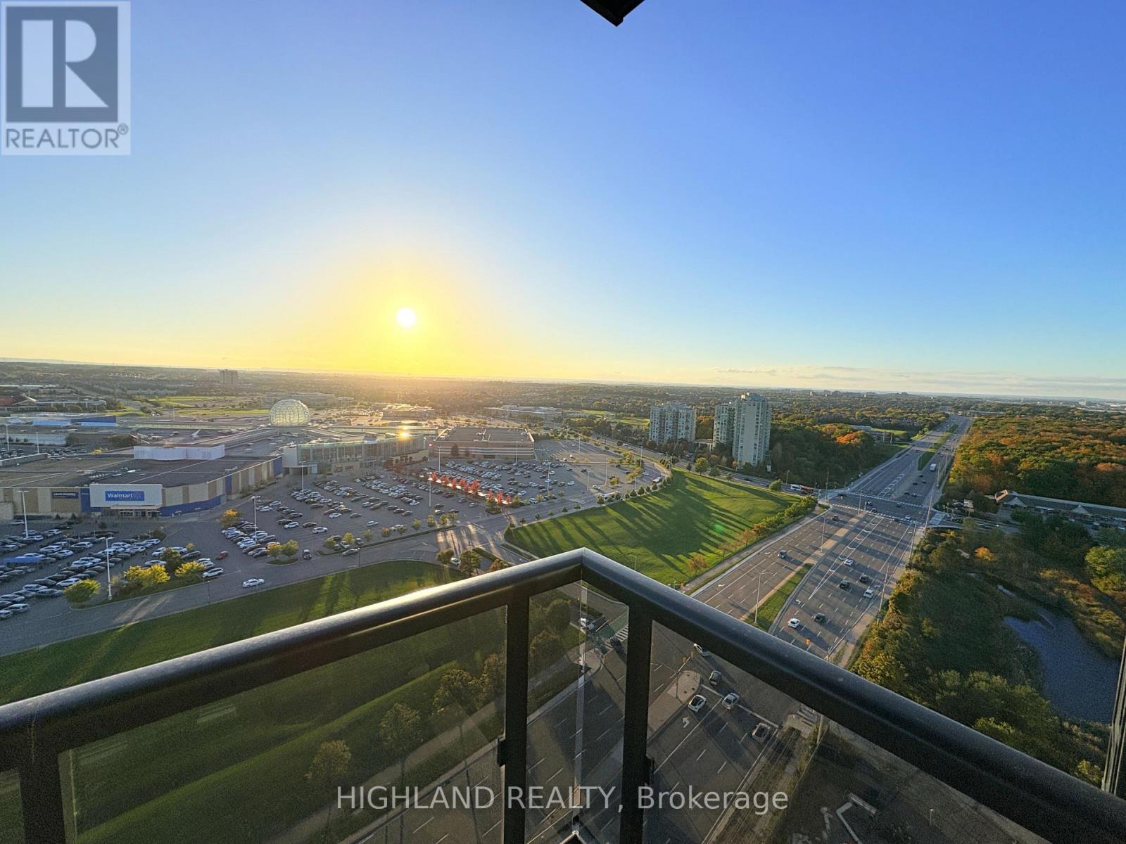 2105 - 2495 Eglinton Avenue W, Mississauga, Ontario  L5M 2T2 - Photo 12 - W12479788