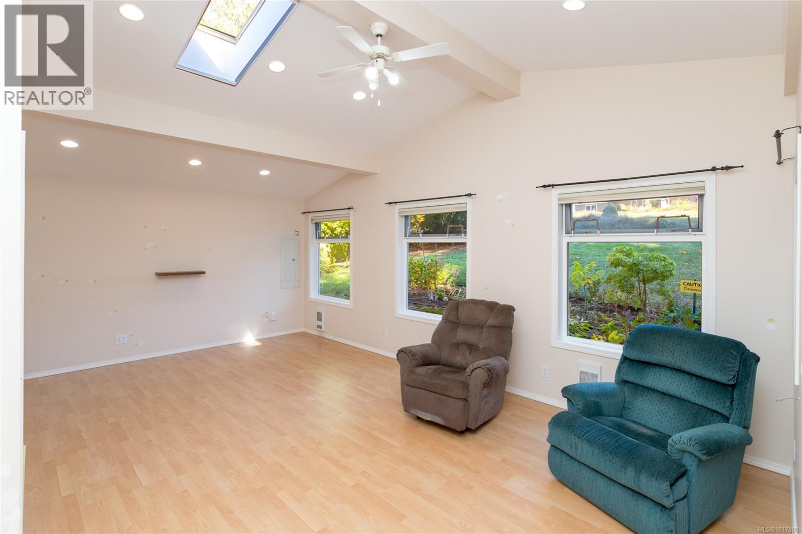 7086 Maber Rd, Central Saanich, British Columbia  V8M 1S9 - Photo 14 - 1017598