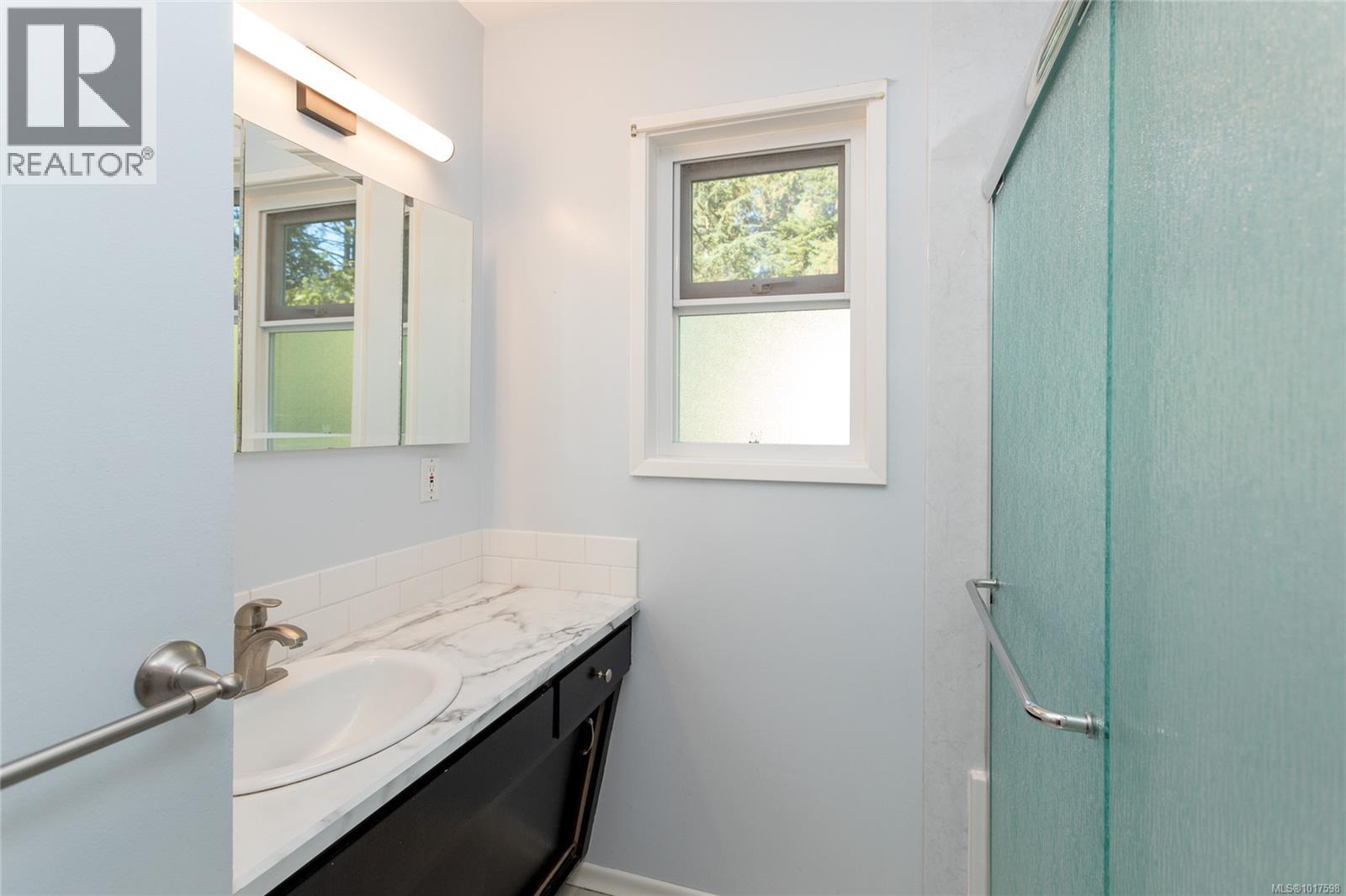 7086 Maber Rd, Central Saanich, British Columbia  V8M 1S9 - Photo 17 - 1017598