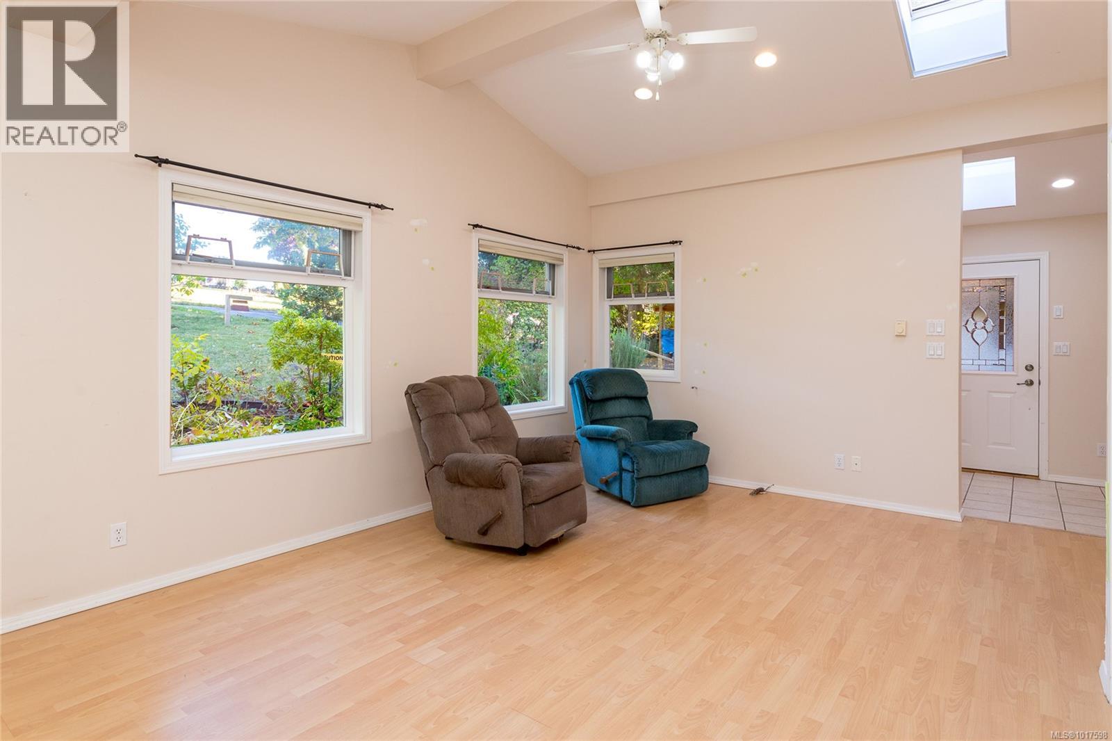 7086 Maber Rd, Central Saanich, British Columbia  V8M 1S9 - Photo 15 - 1017598