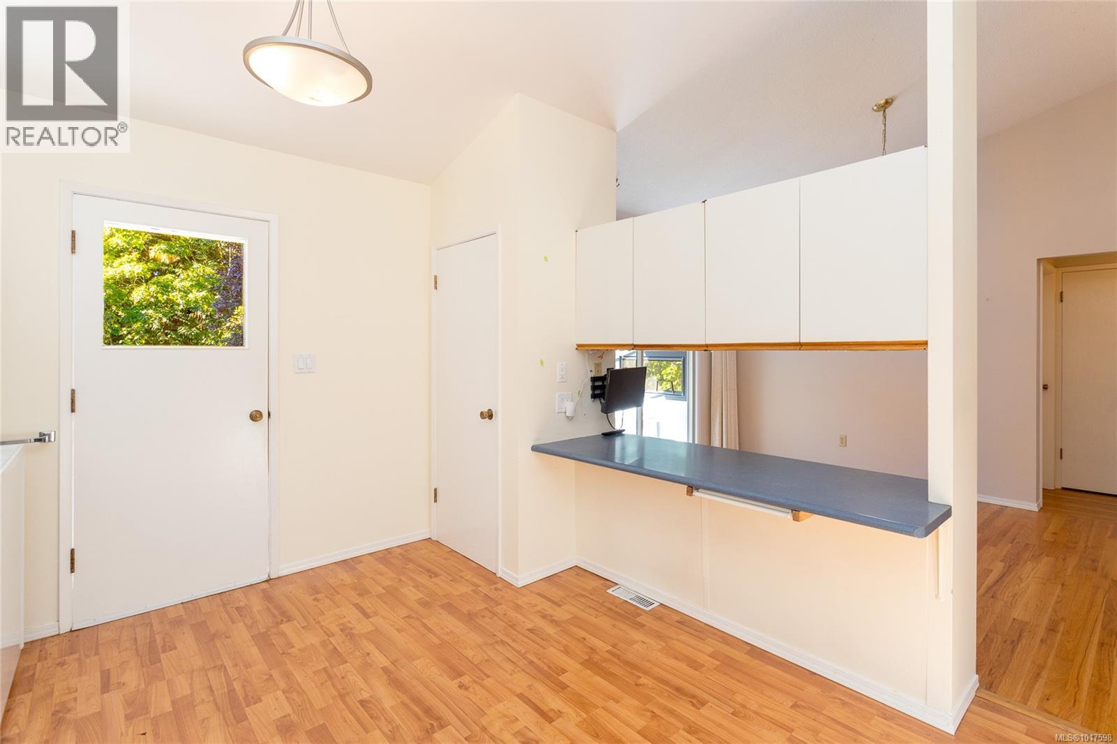 7086 Maber Rd, Central Saanich, British Columbia  V8M 1S9 - Photo 12 - 1017598