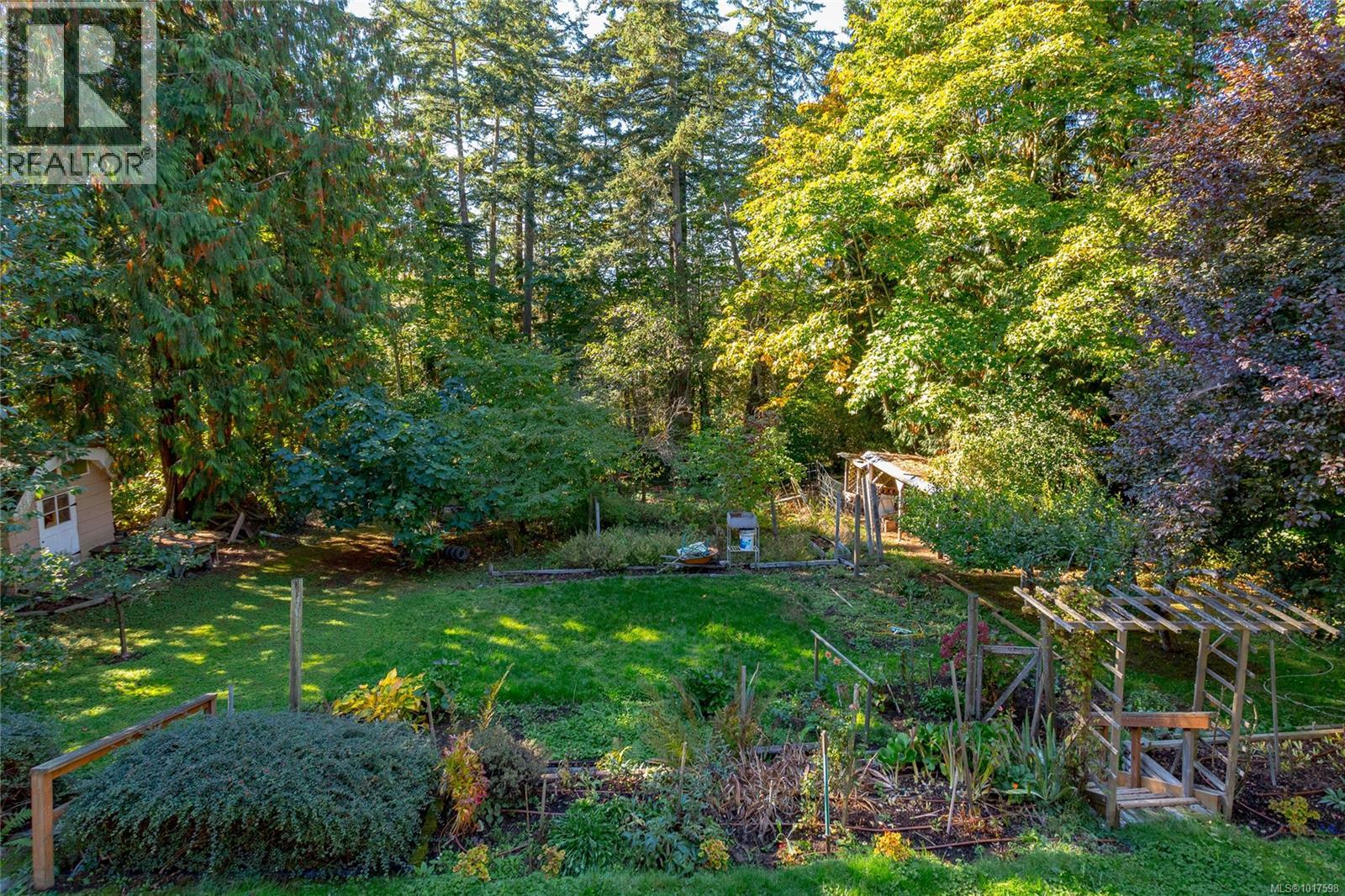 7086 Maber Rd, Central Saanich, British Columbia  V8M 1S9 - Photo 27 - 1017598