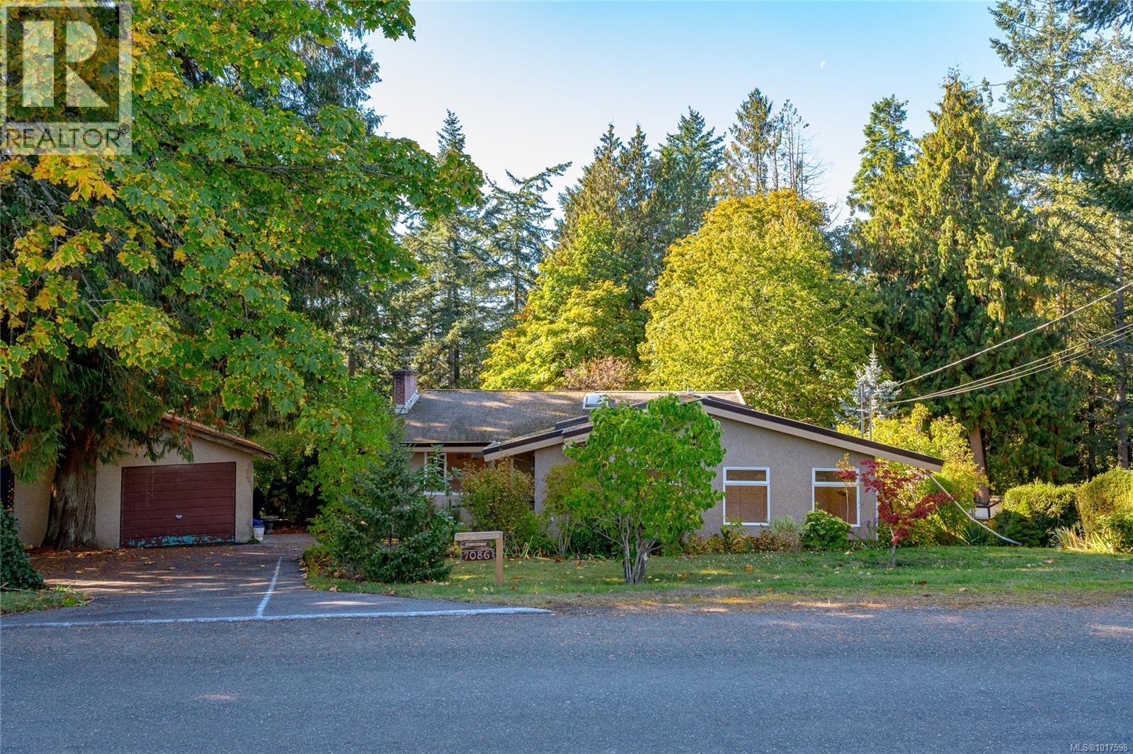 7086 Maber Rd, Central Saanich, British Columbia  V8M 1S9 - Photo 3 - 1017598