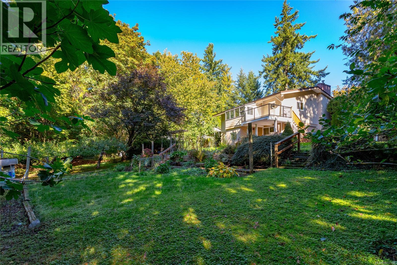 7086 Maber Rd, Central Saanich, British Columbia  V8M 1S9 - Photo 32 - 1017598