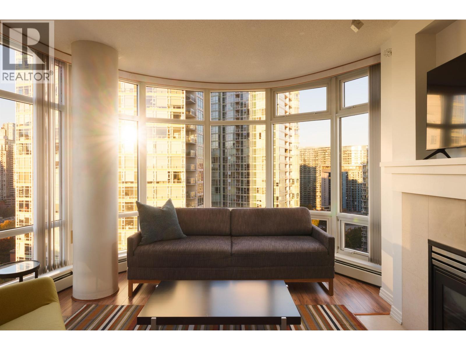 2305 1199 Marinaside Crescent, Vancouver, British Columbia  V6Z 2Y2 - Photo 3 - R3061478