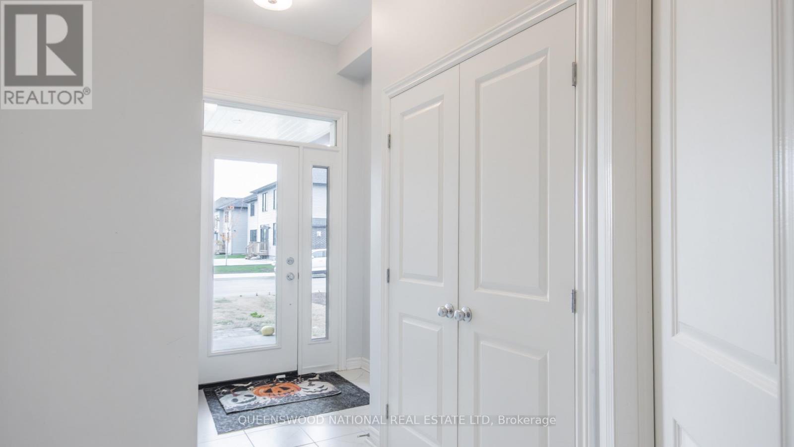 551 Cardamom Terrace, Ottawa, Ontario  K2S 2Y1 - Photo 2 - X12479798
