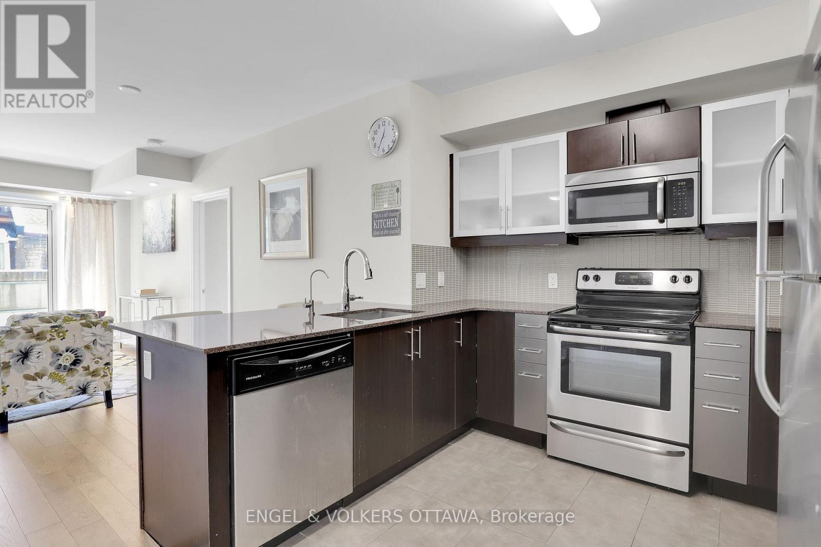202 - 195 Besserer Street, Ottawa, Ontario  K1N 0B6 - Photo 8 - X12479805