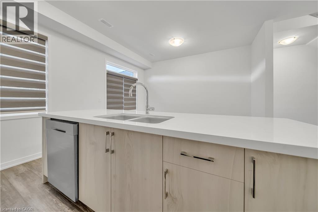 170 Attwater Drive Unit# 30, Cambridge, Ontario  N1R 5S2 - Photo 13 - 40781925