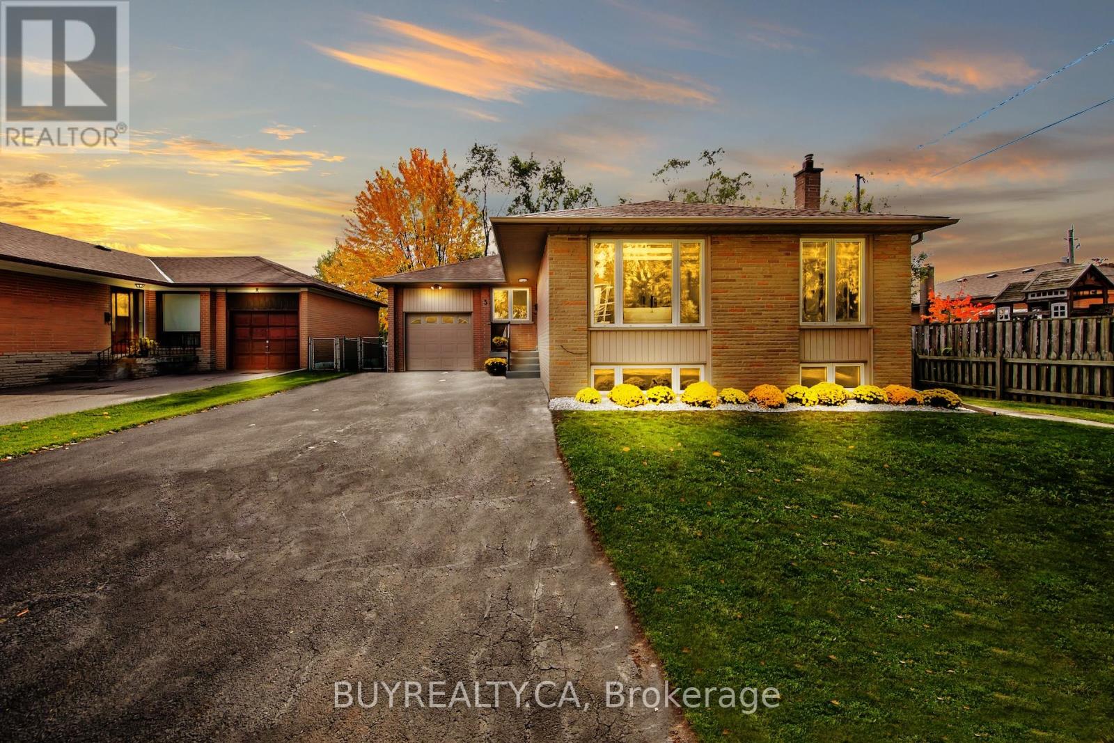 5 BAINTREE STREET E, Toronto, Ontario