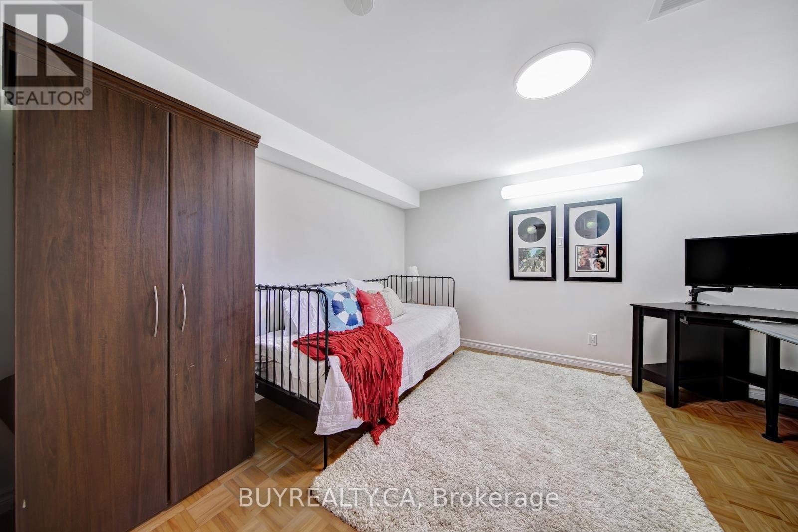 5 Baintree Street E, Toronto, Ontario  M3H 3X4 - Photo 38 - C12479807