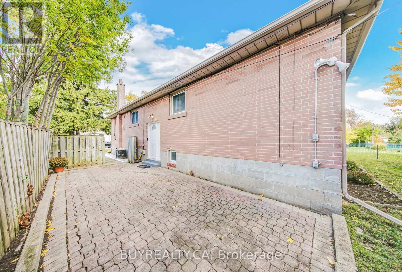 5 Baintree Street E, Toronto, Ontario  M3H 3X4 - Photo 42 - C12479807