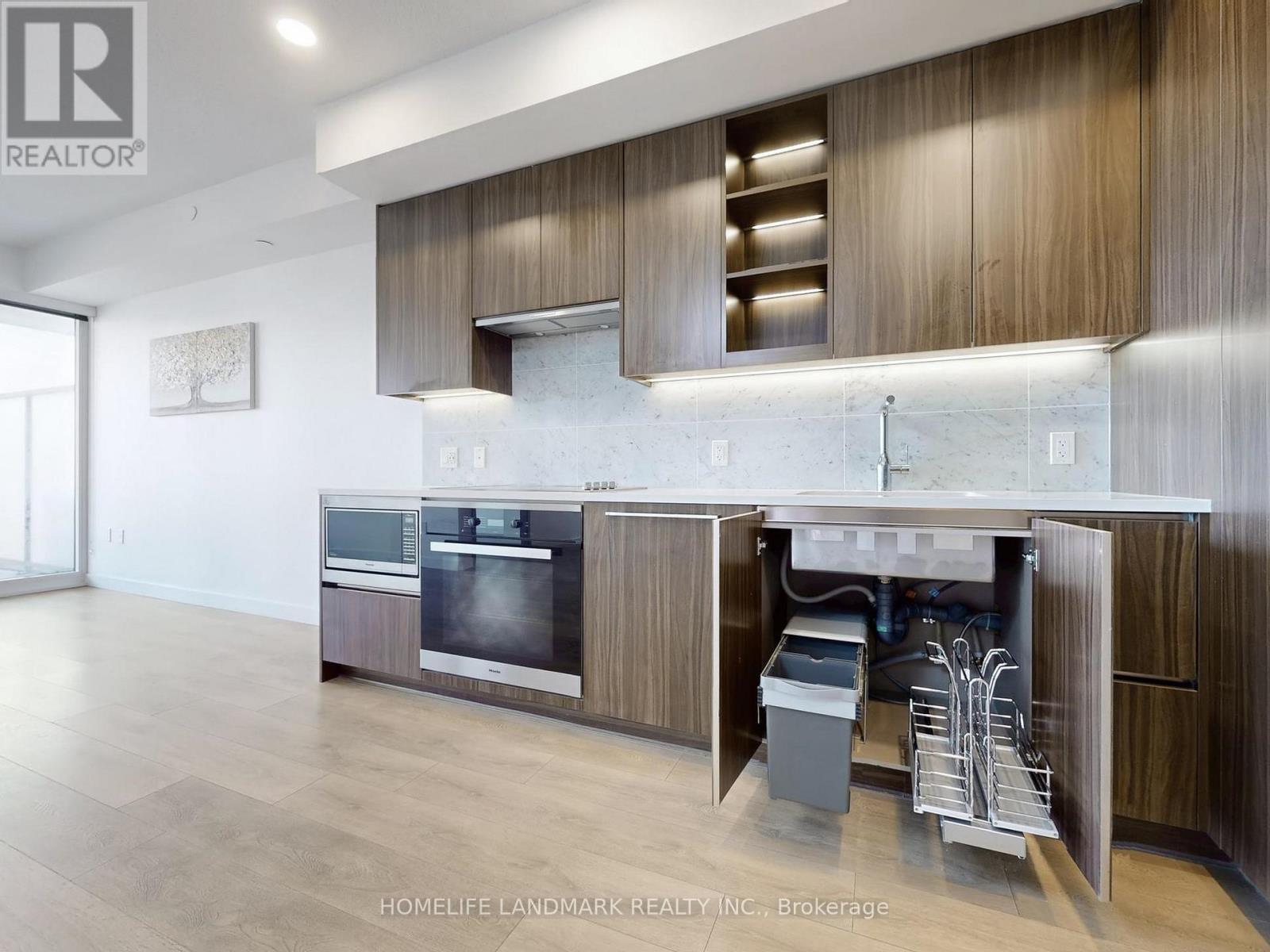 95 Mcmahom Drive, Toronto, Ontario  M2K 0H2 - Photo 11 - C12479811