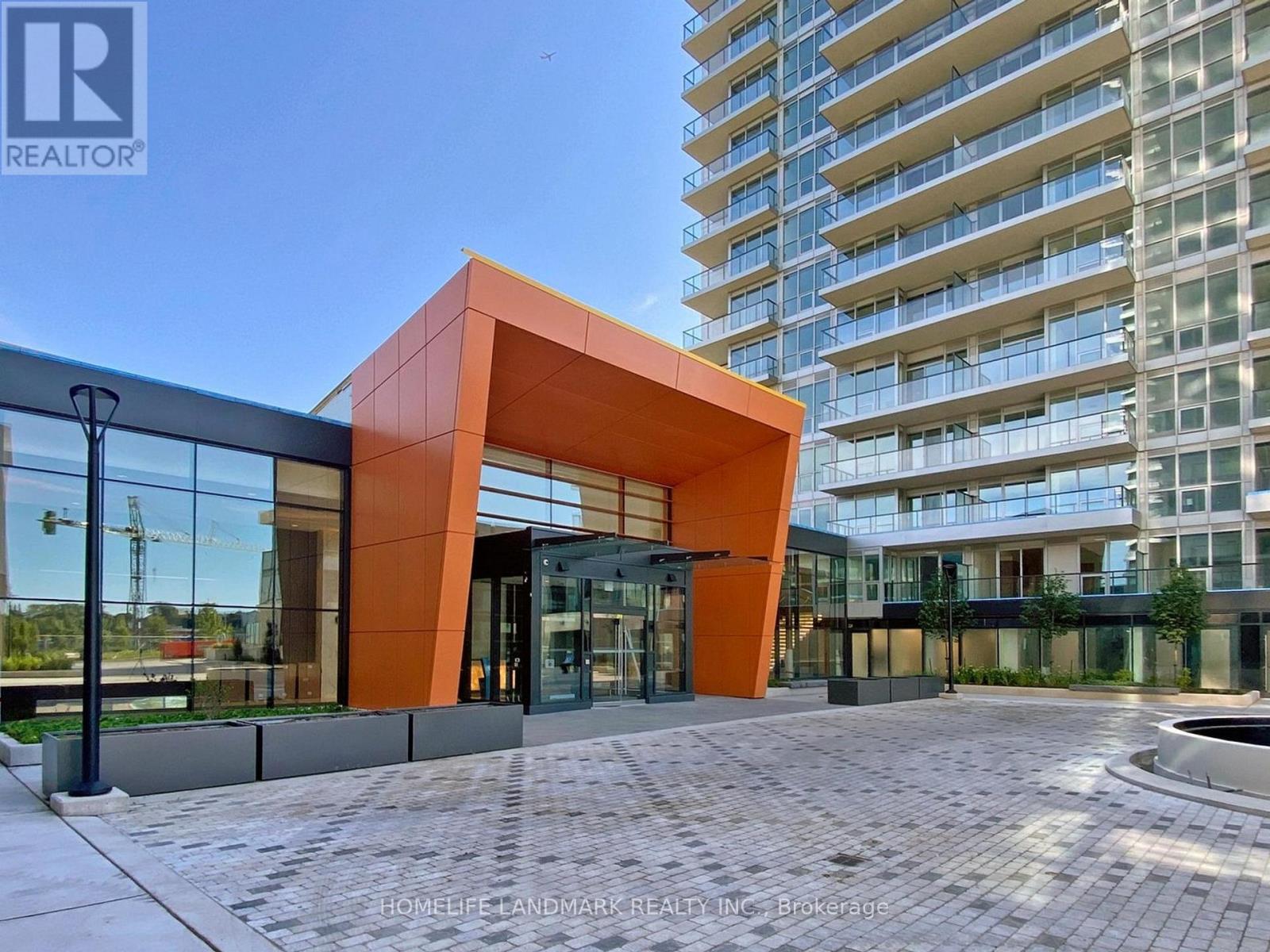 95 Mcmahom Drive, Toronto, Ontario  M2K 0H2 - Photo 2 - C12479811