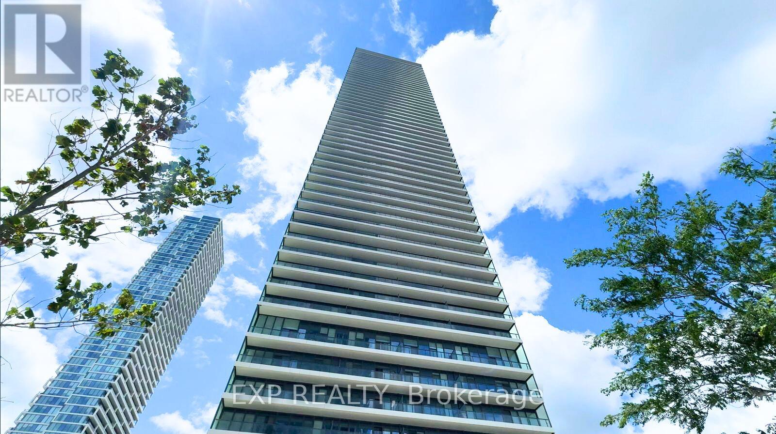 UNIT 811 - 950 PORTAGE PARKWAY, Vaughan, Ontario