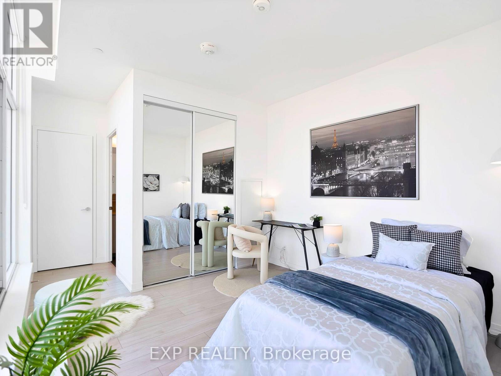 Unit 811 - 950 Portage Parkway, Vaughan, Ontario  L4K 0J7 - Photo 13 - N12479799