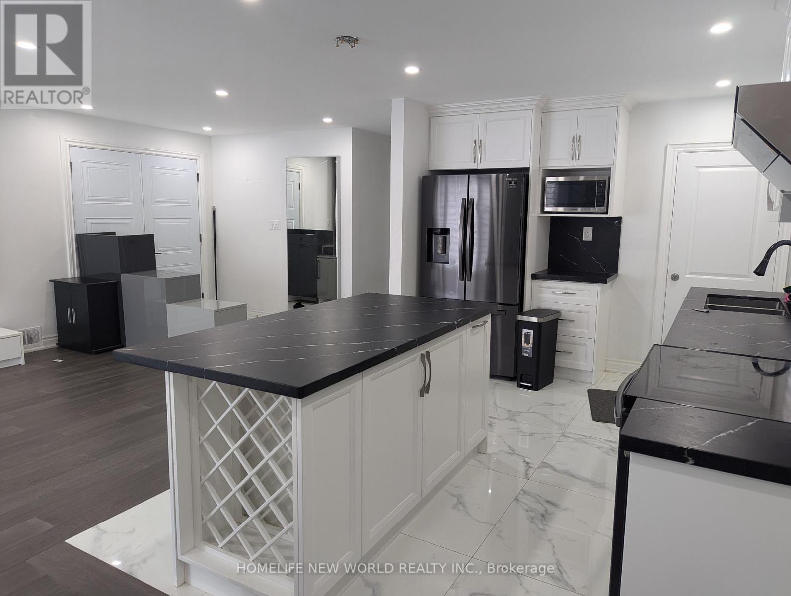 Main - 13 Rockport Crescent, Richmond Hill, Ontario  L4C 2L5 - Photo 6 - N12479801