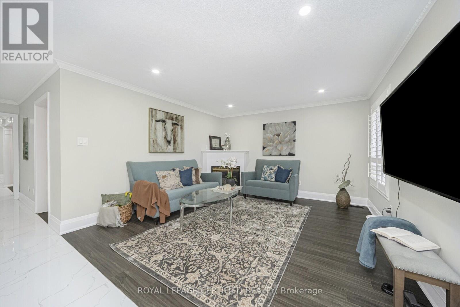 57 Legend Lane, Brampton, Ontario  L6X 5B6 - Photo 11 - W12479800