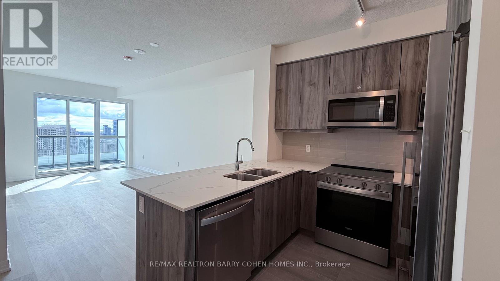 3102 - 15 Watergarden Drive, Mississauga, Ontario  L5R 0H4 - Photo 4 - W12479813