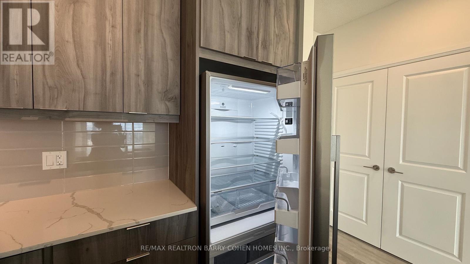 3102 - 15 Watergarden Drive, Mississauga, Ontario  L5R 0H4 - Photo 7 - W12479813