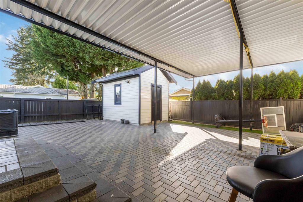 10861 142a Street, Surrey, British Columbia  V3R 3L4 - Photo 2 - R3059804