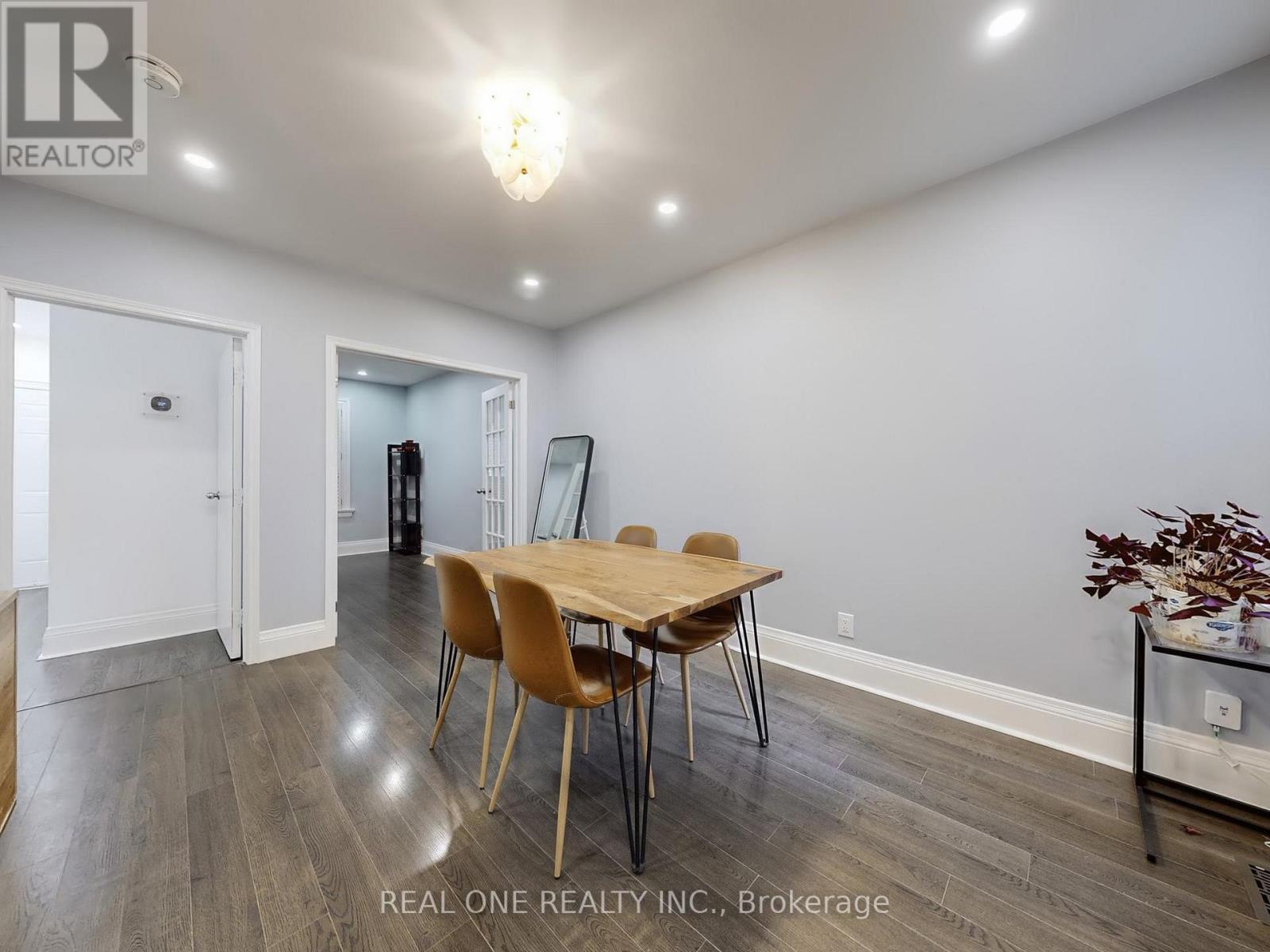611 Davenport Road, Toronto, Ontario  M5R 1L2 - Photo 5 - C12479826