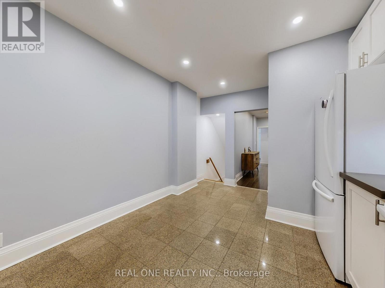 611 Davenport Road, Toronto, Ontario  M5R 1L2 - Photo 9 - C12479826