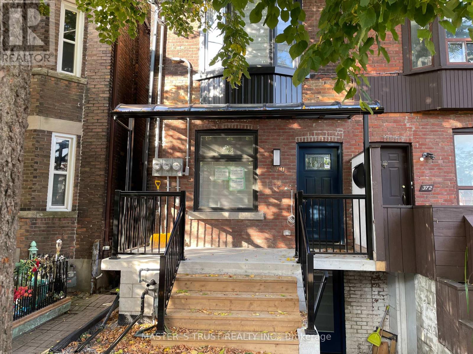 UNIT2 - 370 LIPPINCOTT STREET, Toronto, Ontario