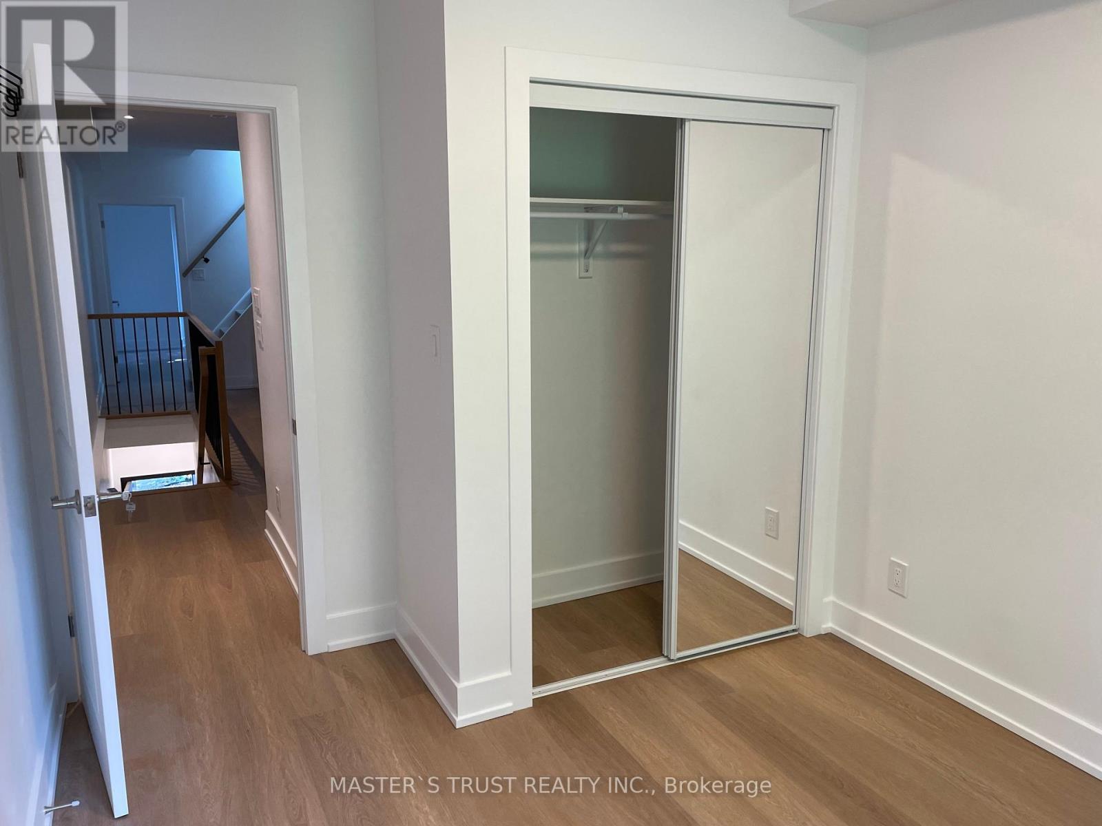Unit2 - 370 Lippincott Street, Toronto, Ontario  M5S 2P7 - Photo 8 - C12479831