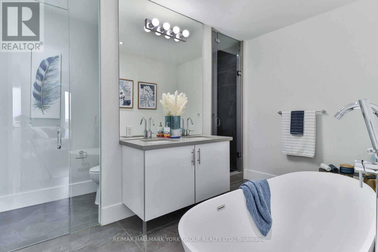 505 - 29 Queens Quay E, Toronto, Ontario  M5E 0A4 - Photo 18 - C12479834