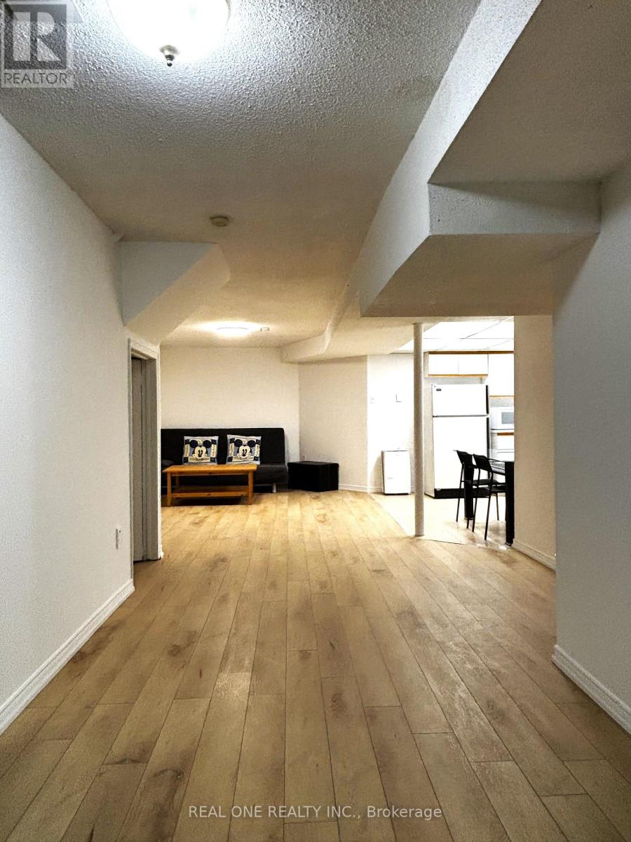 Basement - 684 Savoy Crescent, Mississauga, Ontario  L5R 3B3 - Photo 2 - W12479819