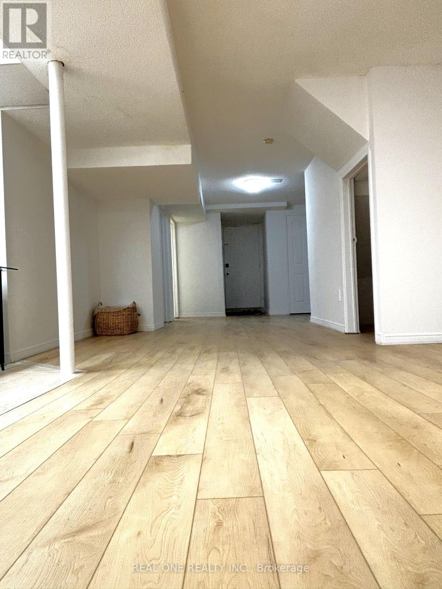 Basement - 684 Savoy Crescent, Mississauga, Ontario  L5R 3B3 - Photo 7 - W12479819