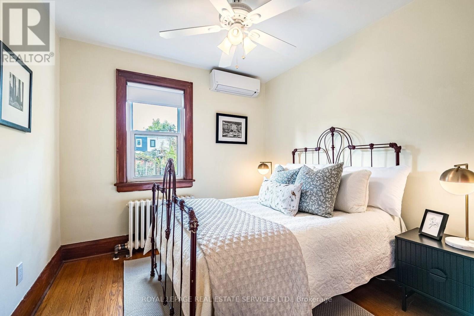 44 Fourth Street, Toronto, Ontario  M8V 2Y3 - Photo 16 - W12479835