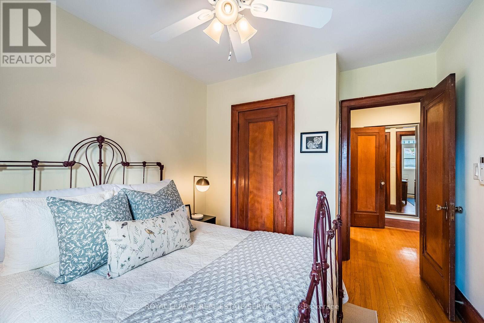 44 Fourth Street, Toronto, Ontario  M8V 2Y3 - Photo 18 - W12479835