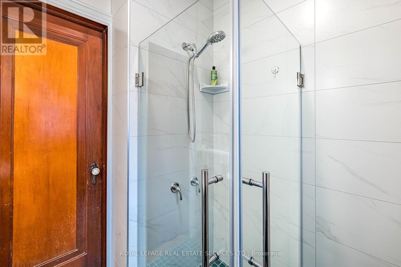 44 Fourth Street, Toronto, Ontario  M8V 2Y3 - Photo 22 - W12479835
