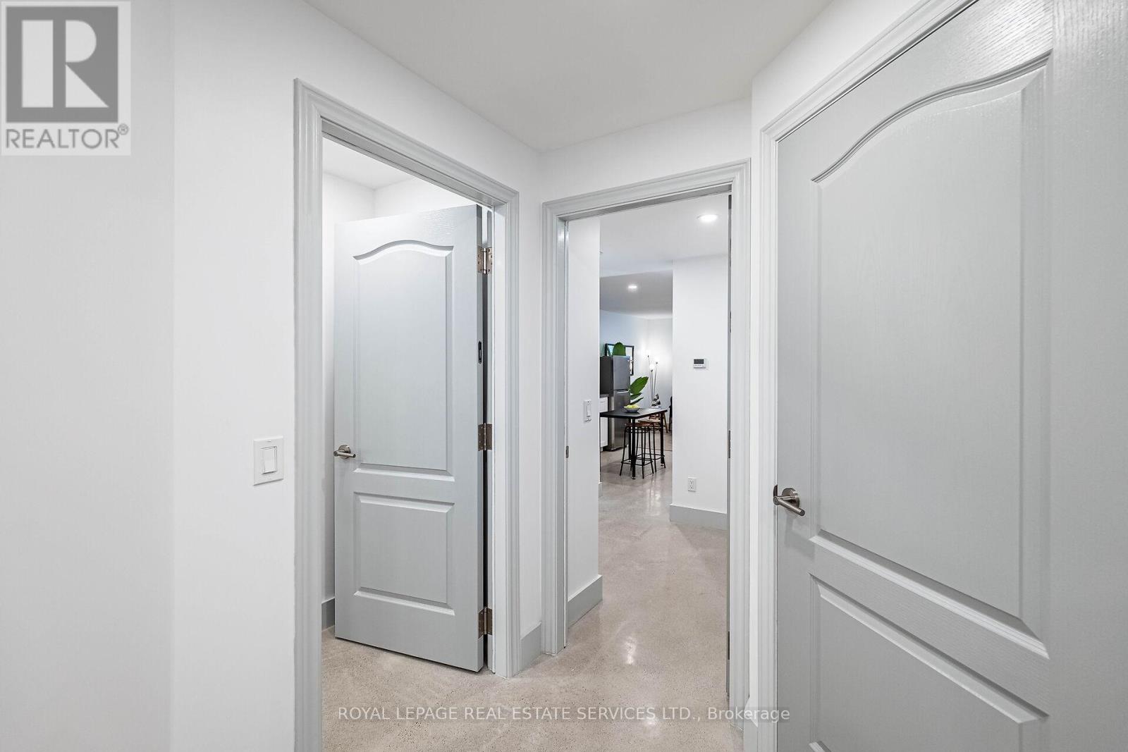 44 Fourth Street, Toronto, Ontario  M8V 2Y3 - Photo 30 - W12479835